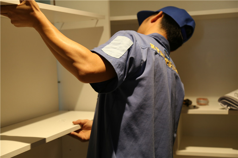 左右手家具安裝師傅教你玩轉定制家具選購要點(diǎn)