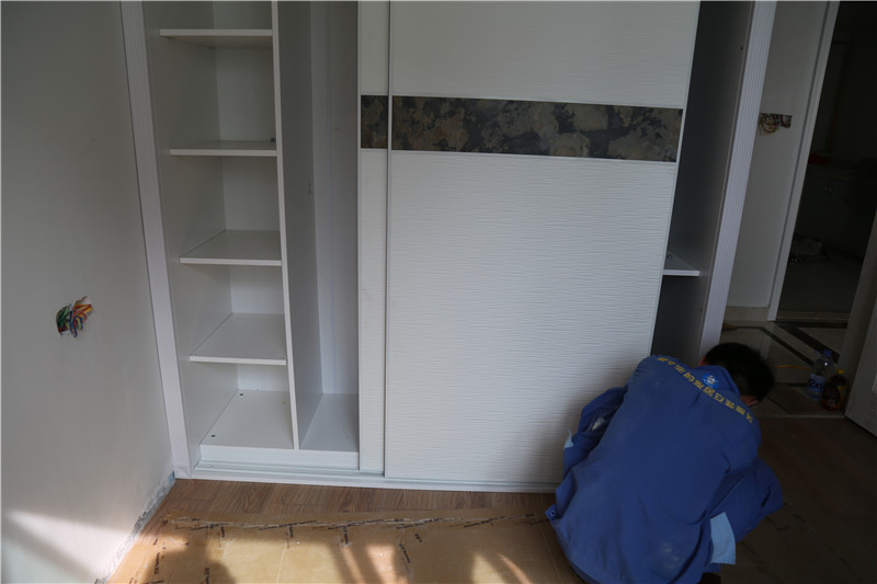 家具保養維修工人關(guān)于家具的保養大全