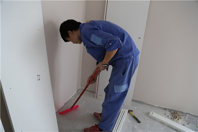 作為一名家具安裝工，該具備哪些基本素養？