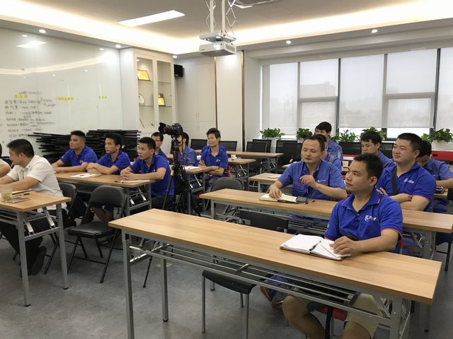 左右手“衣柜安裝技能培訓”——安裝學(xué)習講堂