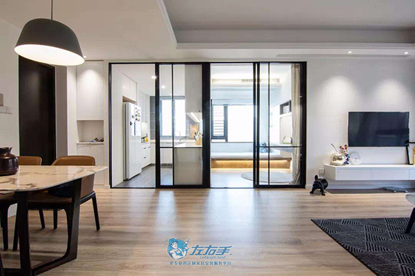 學(xué)會(huì )廚房玻璃推拉門(mén)安裝方法，讓廚房明亮又通透