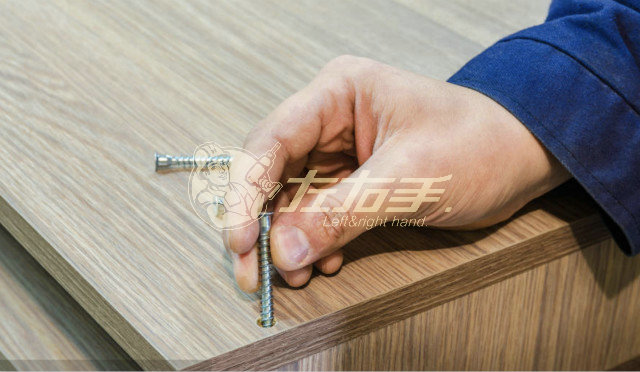平開(kāi)門(mén)的衣柜門(mén)安裝方法該怎么做？