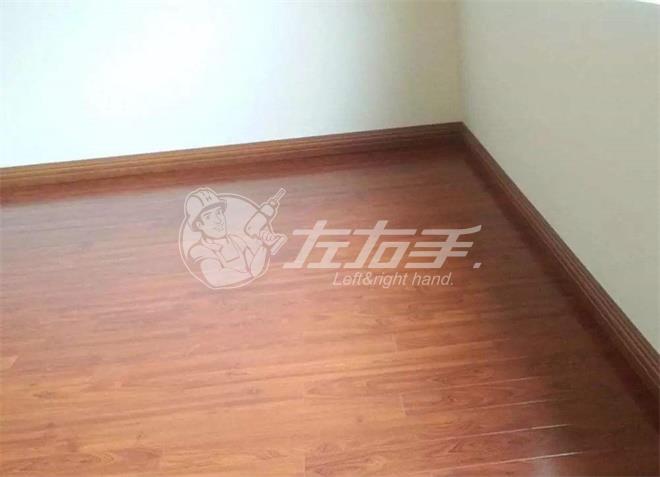 實(shí)木踢腳線(xiàn)安裝