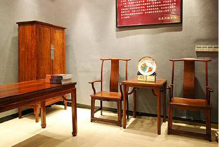 【紅木家具寒冬知識】硬木家具分類(lèi)有哪些？按選材和風(fēng)格來(lái)選擇