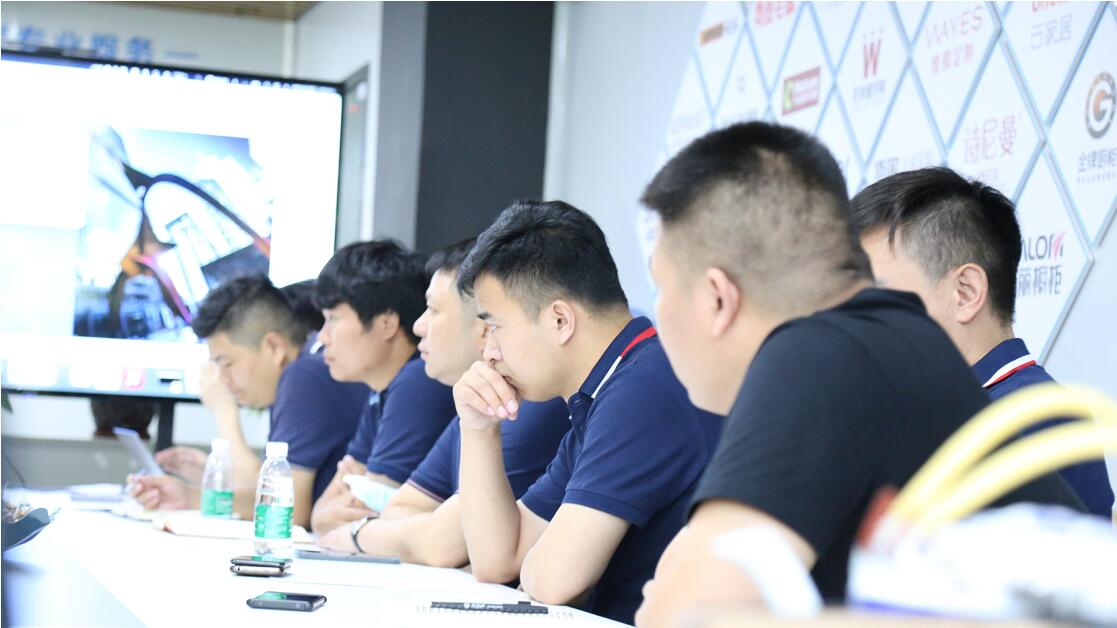 左右手研討會(huì )現場(chǎng)